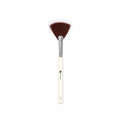 A synthetic cosmetic brush made of synthetic fibers D59