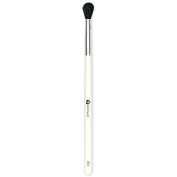Cosmetic brush for blending eye shadow with natural bristles D82 Rose Gold