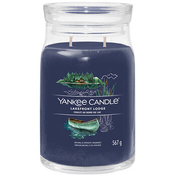 Lakefront Lodge Signature Candle ( cottage by the lake ) 368.0g