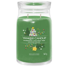 Shimmering Christmas Tree Signature Candle 567.0g