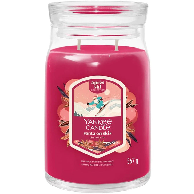 Santa On Skis Signature Candle ( Santa na lyžích ) - Vonná svíčka 368.0g
