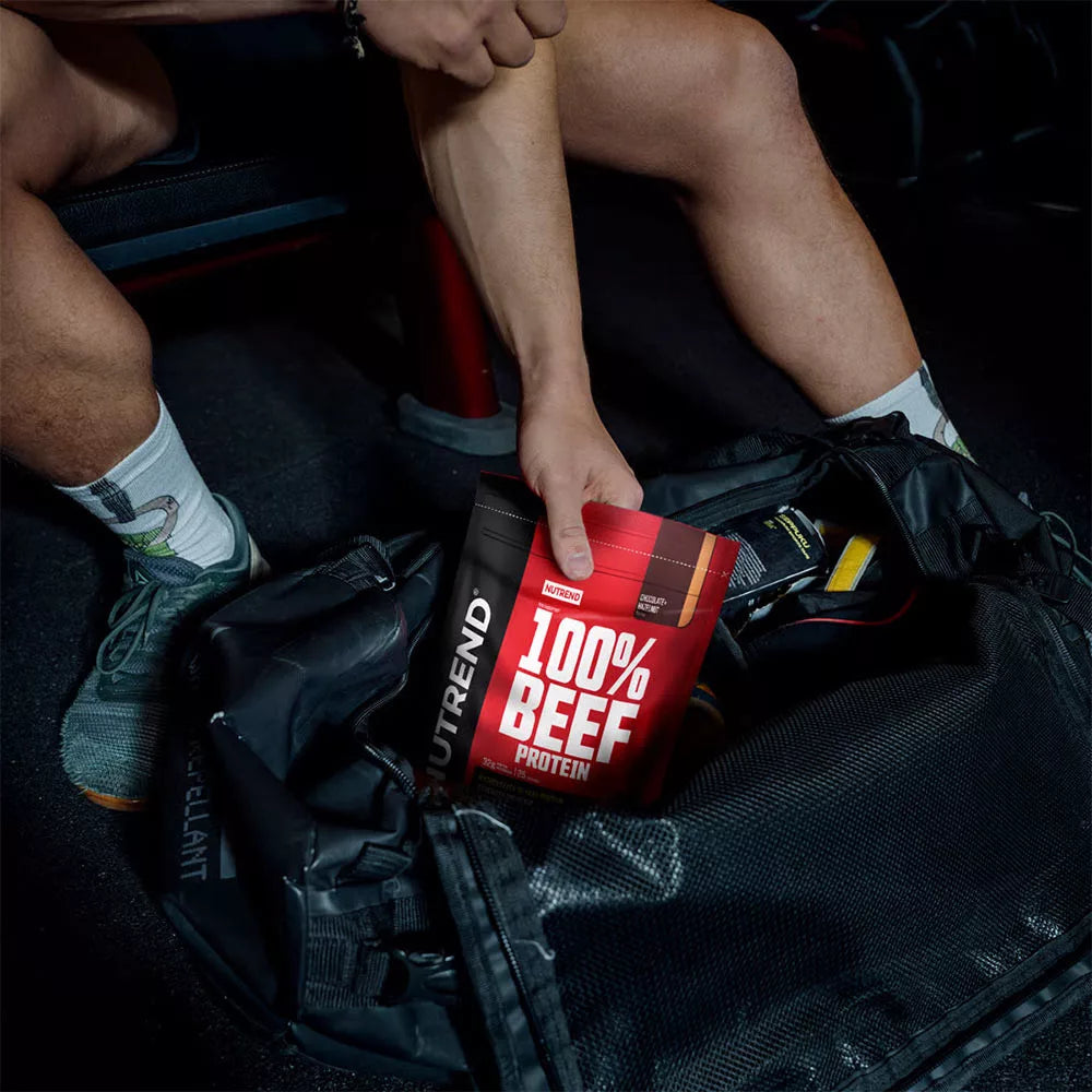 Nutrend 100% Beef Protein (900 g, Almond Pistachio)