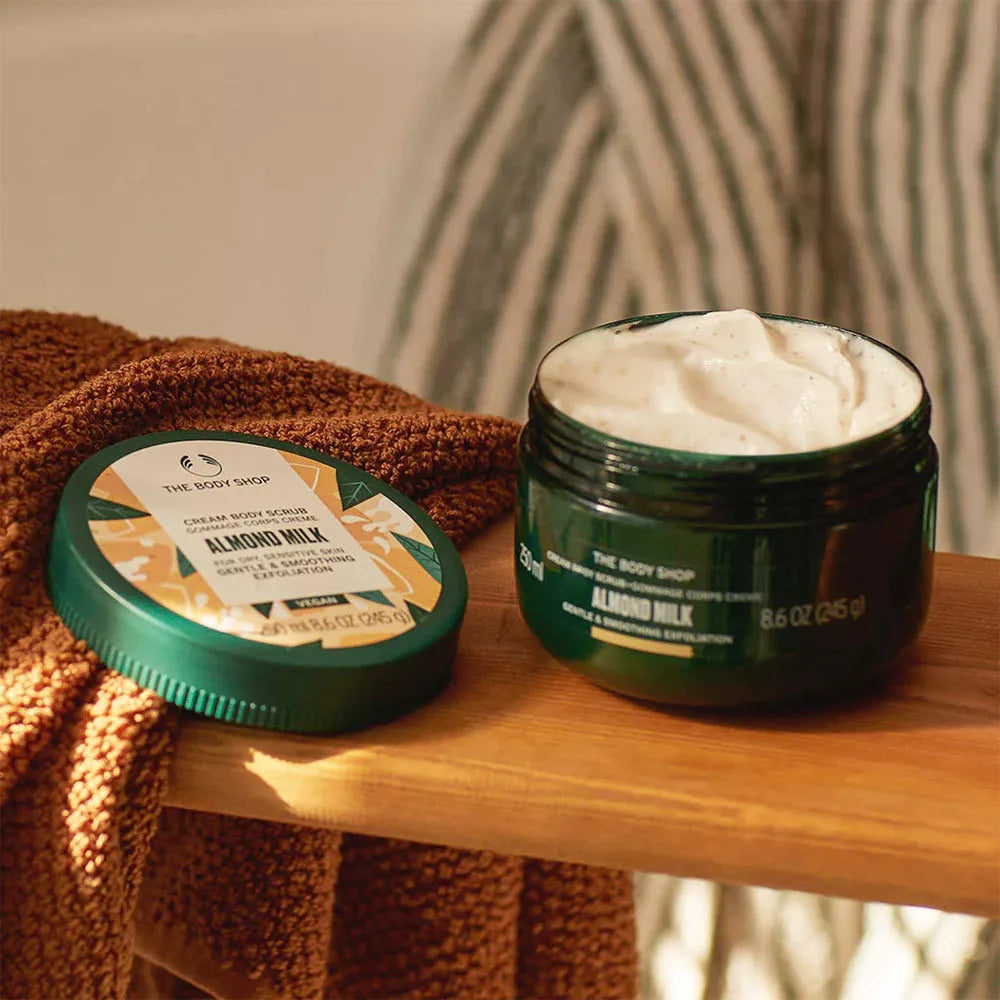 The Body Shop Almond Milk Body Scrub (240 ml)