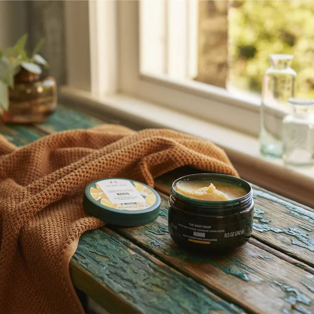 The Body Shop Mango Body Scrub (240 ml)
