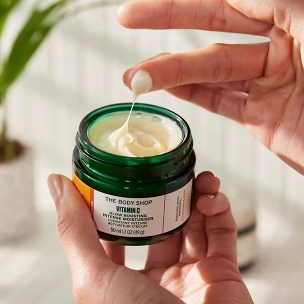 The Body Shop Vitamin C Glow Boosting Moisturizer (50 ml)