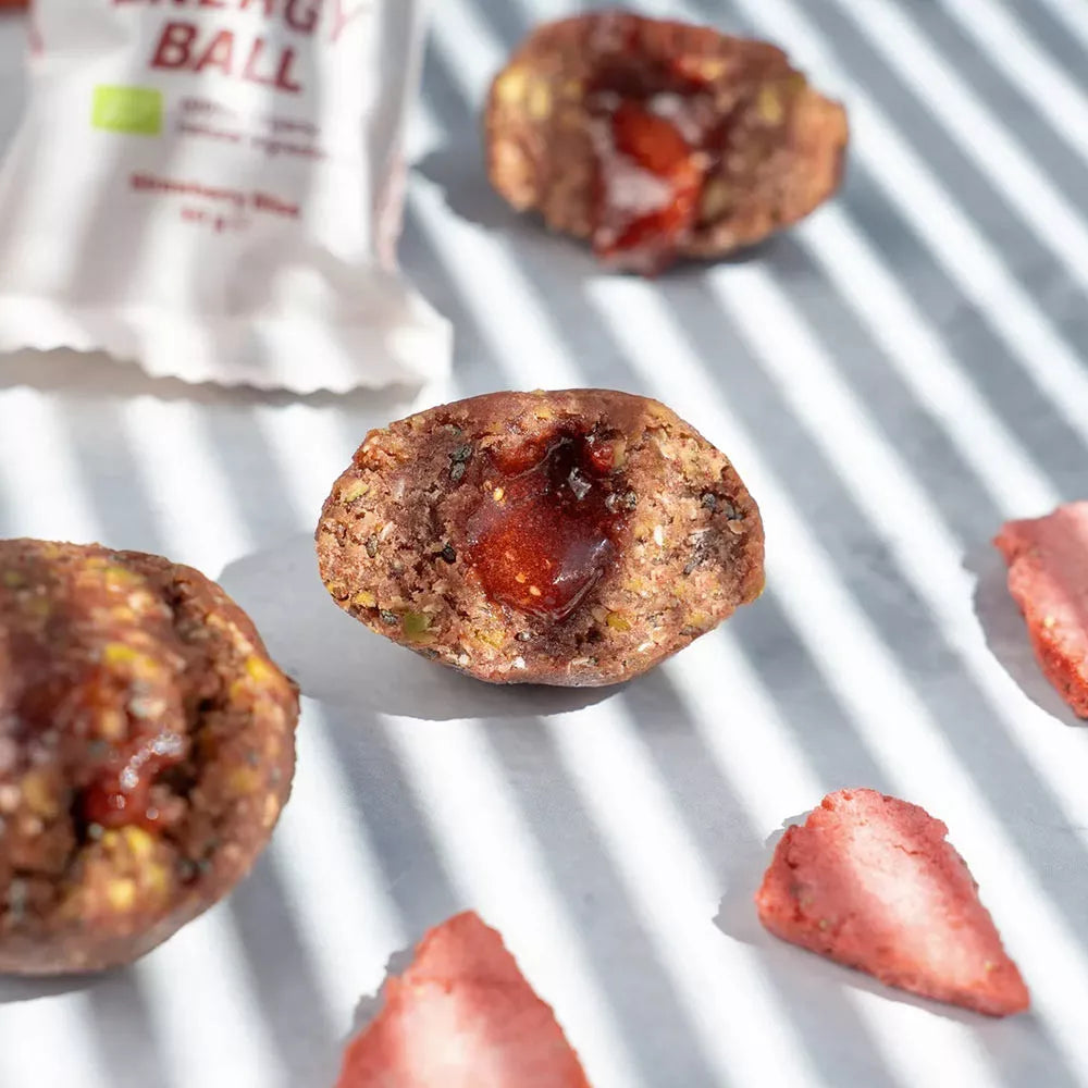 Vilgain Bio Energy Ball (30 g, Strawberry Bliss)